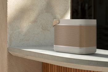 „Nie spotkaliśmy jeszcze tak dobrze brzmiącego głośnika mobilnego” – test Bang & Olufsen Beolit 20 w „Audio-Video”