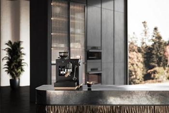 Nowy ekspres do kawy Loewe aura.pure – profesjonalna jakość w domowym zaciszu
