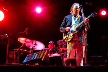 Integracja serwisu Neil Young Archives w ramach systemu BluOS